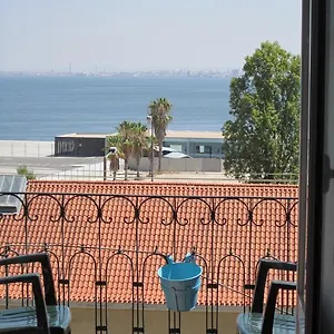 guesthouse-beira-mar.hotels-lisbon-portugal.com/