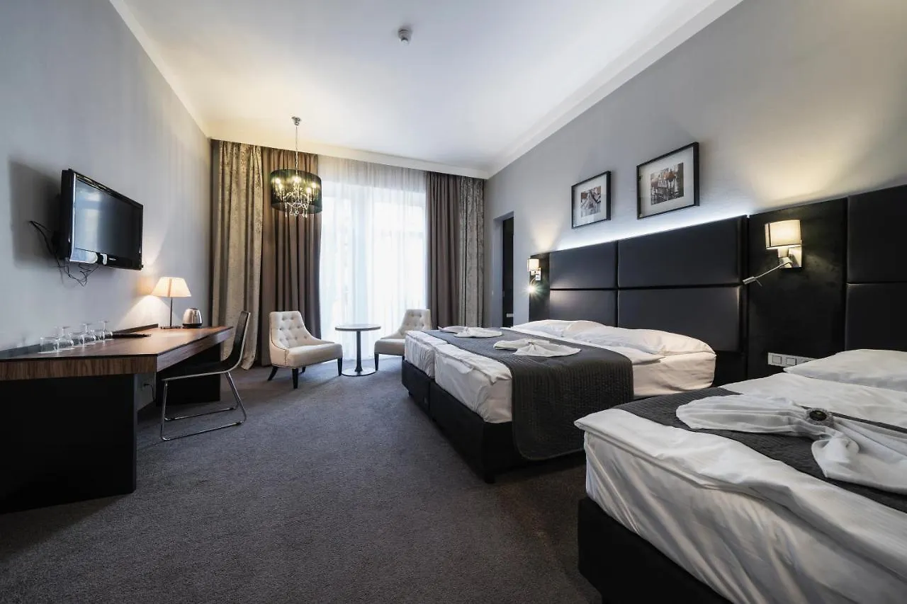 Hotel Noir Prague 4*,